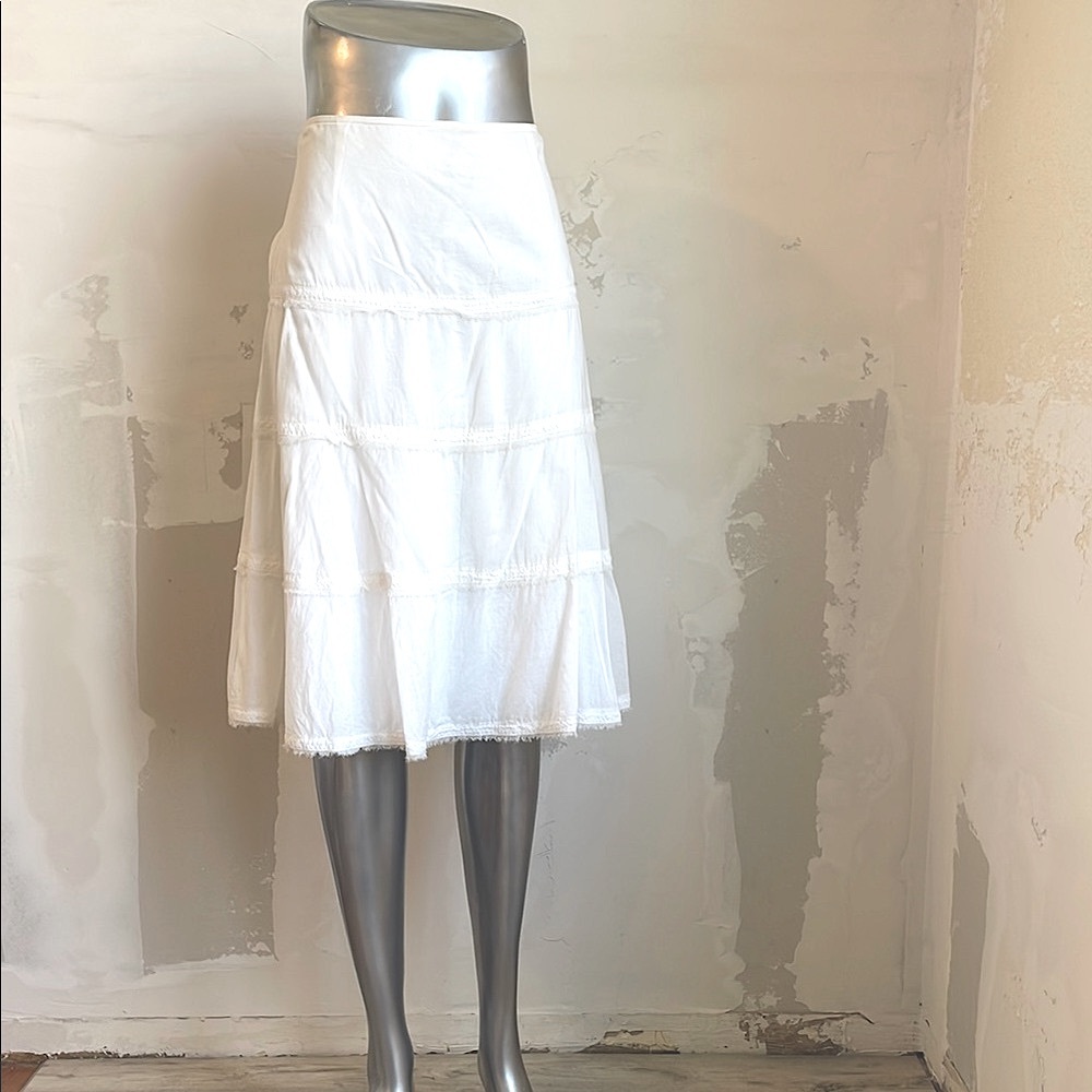 Tahari White A-Line Tiered Skirt
